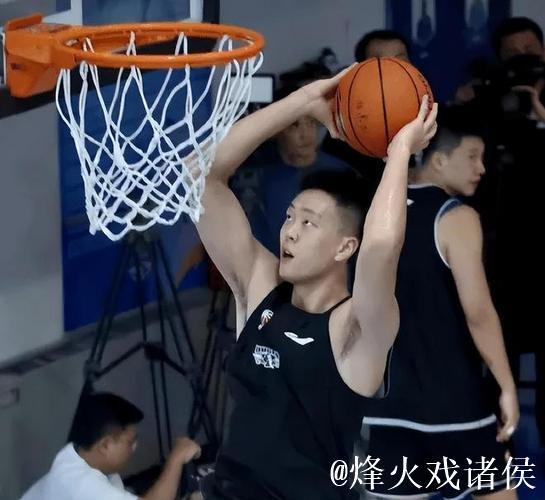 张知垚27分13板董灏21分12板6助 上海109-82湖北